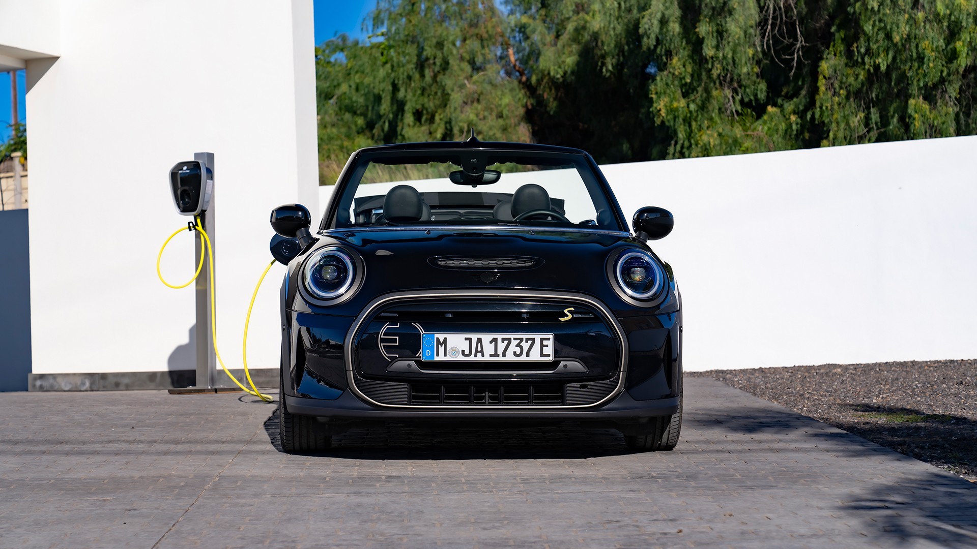 MINI CABRIO 100% ELECTRIQUE - vue de face